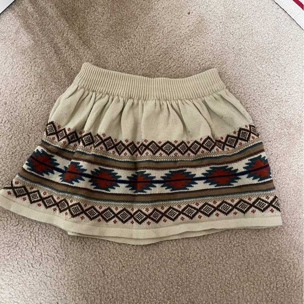 Knit skirt pull and bear size L EUC